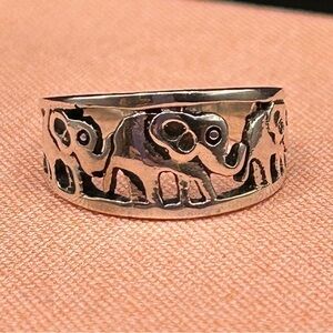 🐘925 Sterling Silver Elephant Family Size 6 Ring